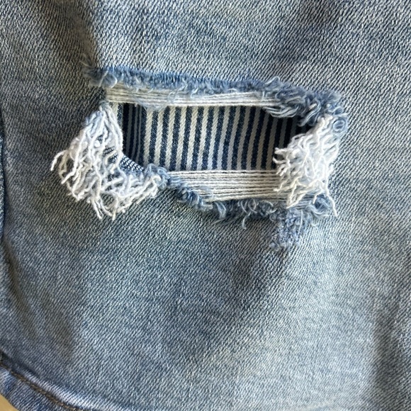 KanCan NWT distressed High Rise Button Fly 3.5in Shorts casual festival summer - Picture 5 of 6